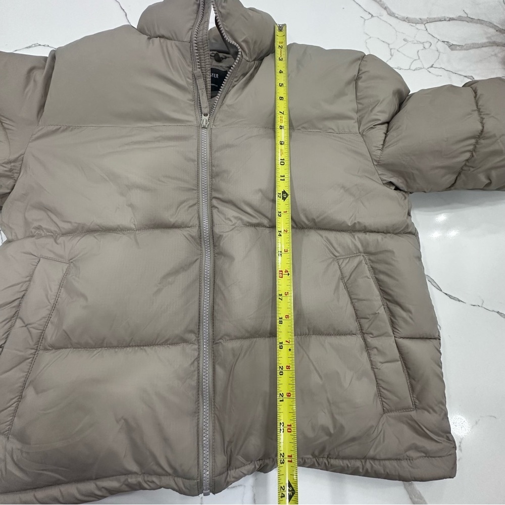 Hollister Men’s Taupe Mock Neck Puffer Jacket - Size Medium - Picture 9 of 11